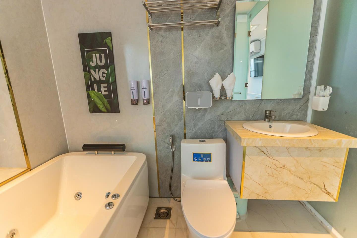Hotel Khach San Bien Sao 2 - 139 Nguyen Luong P10 Go Vap 3*