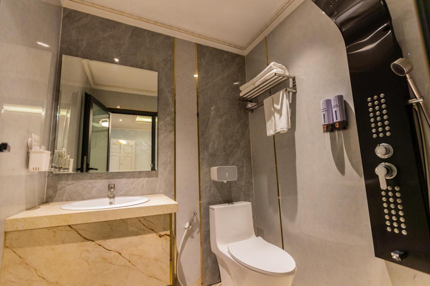 Hotel Khach San Bien Sao 2 - 139 Nguyen Luong P10 Go Vap Ho Chi Minh City